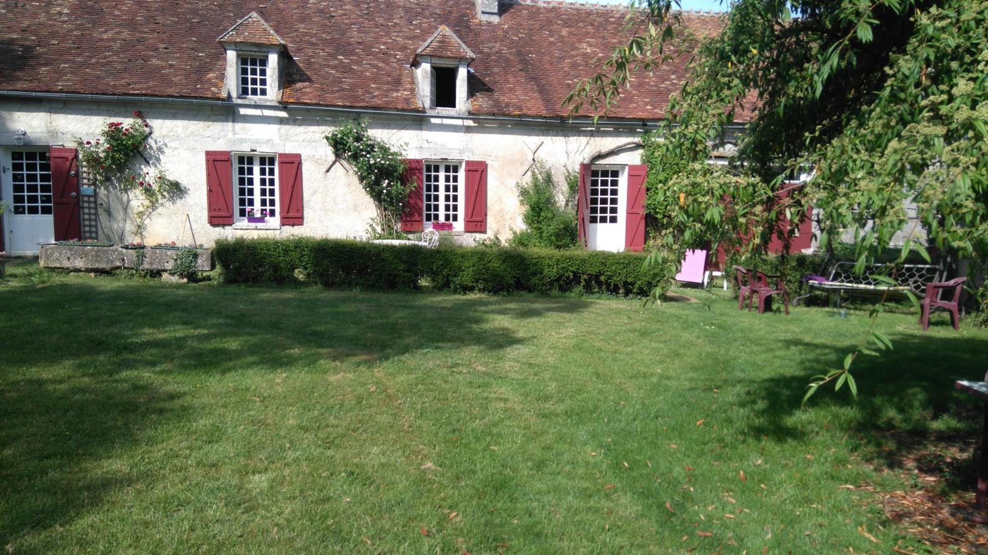 Le Vol Du Papillon Hotel Treigny Luaran gambar